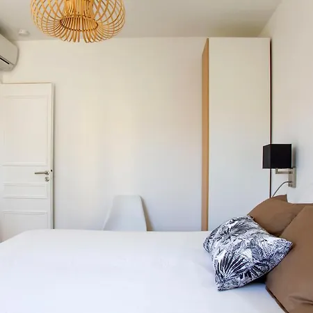 Apartment Prime Location Hyper Center Ideal For Couples & Families - Walk Everywhere - Smart By Totolulucannes