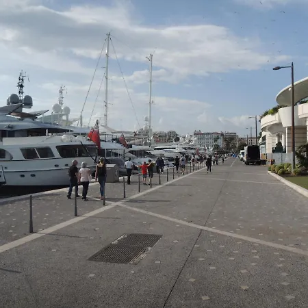 Prime Location Hyper Center Ideal For Couples & Families - Walk Everywhere - Smart By Totolulucannes *