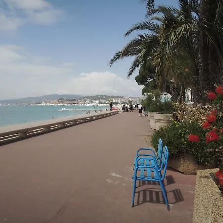 Prime Location Hyper Center Ideal For Couples & Families - Walk Everywhere - Smart By Totolulucannes Apartment