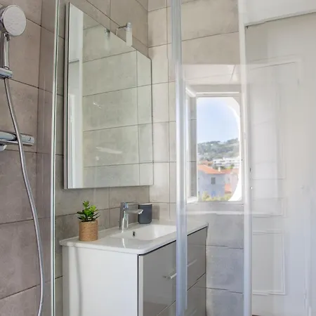 Prime Location Hyper Center Ideal For Couples & Families - Walk Everywhere - Smart By Totolulucannes