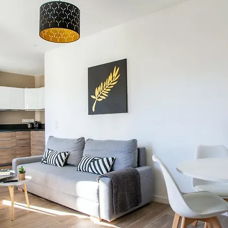 Prime Location Hyper Center Ideal For Couples & Families - Walk Everywhere - Smart By Totolulucannes * Κάννες