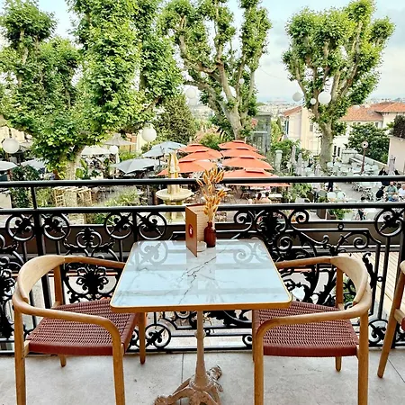 Prime Location Hyper Center Ideal For Couples & Families - Walk Everywhere - Smart By Totolulucannes Apartment *