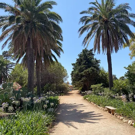 Prime Location Hyper Center Ideal For Couples & Families - Walk Everywhere - Smart By Totolulucannes